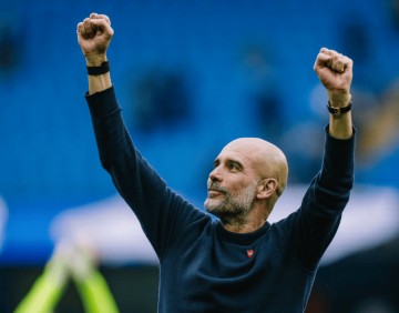 1-2！5-1！利物浦5连胜终结，97分钟被绝杀，哈兰德2射1传曼城大胜