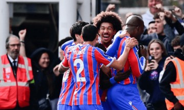 补时绝杀！主场球迷狂欢，英超领头羊倒下，遭遇赛季首败